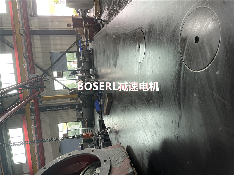 1690946698412680.jpg 齒輪減速機(jī)加電機(jī)